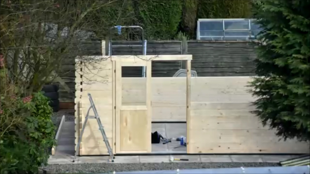 Hendrick Log Cabin Doorframe Installation