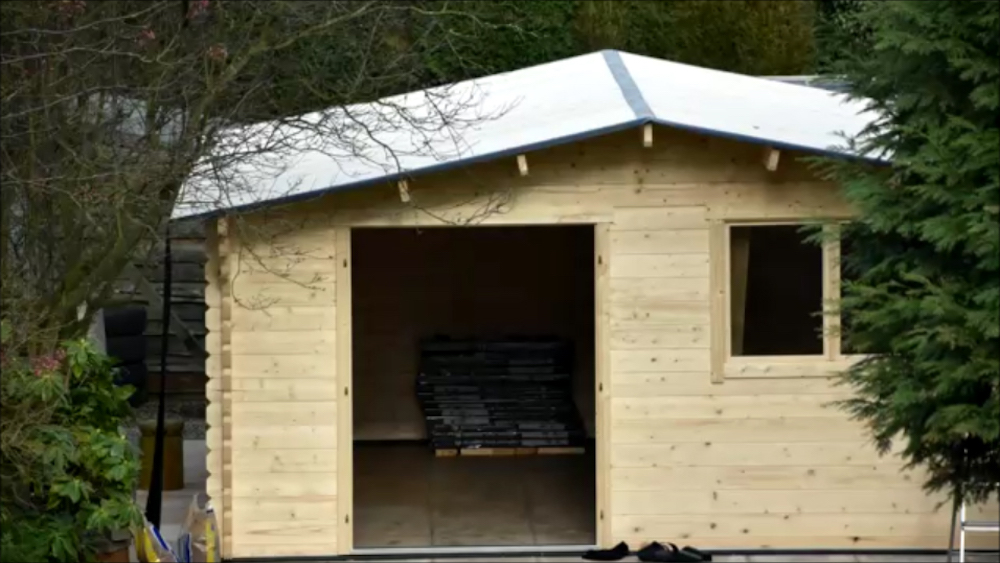 Hendrick Log Cabin Insulation Installation